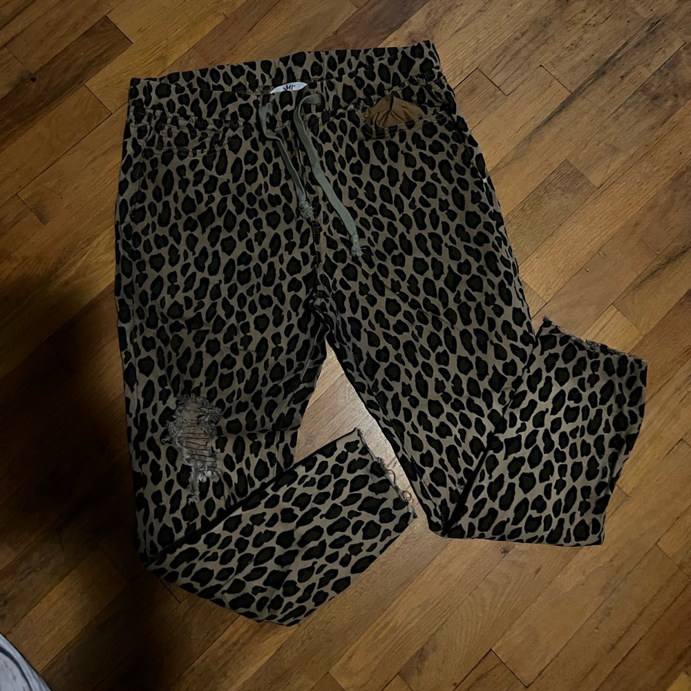 Leopard Print barrel jeans